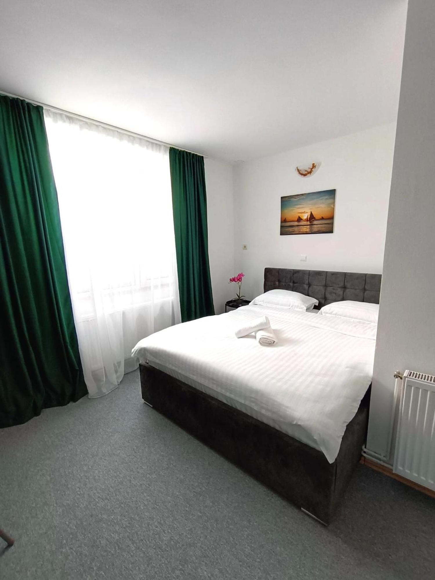 Chic Boutique Dumbrava Lägenhet Sibiu Exteriör bild